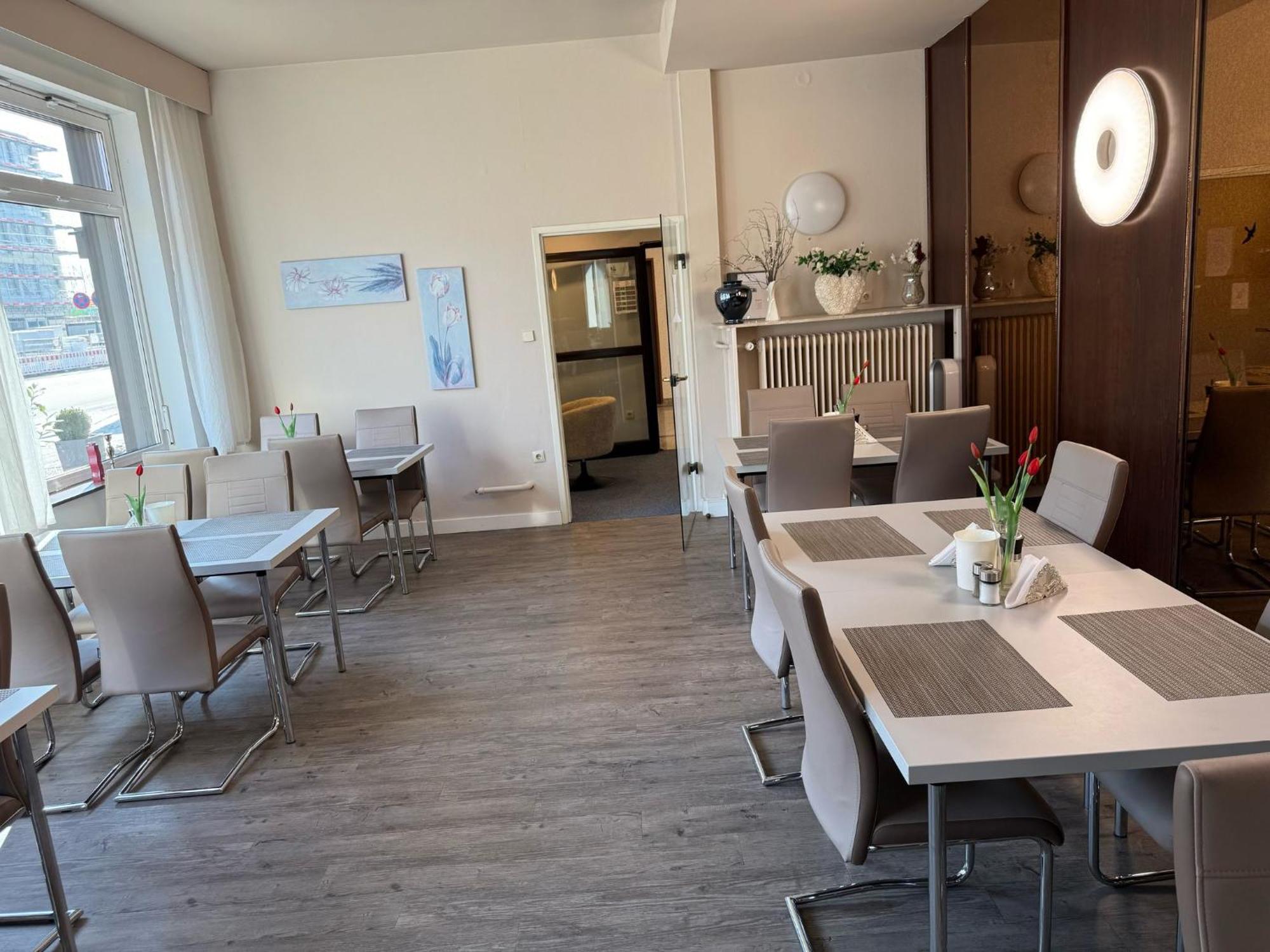 Hotel Erlenstegen Nuremberg Ngoại thất bức ảnh
