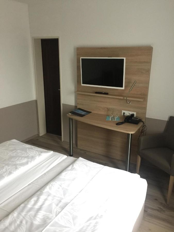 Hotel Erlenstegen Nuremberg Ngoại thất bức ảnh
